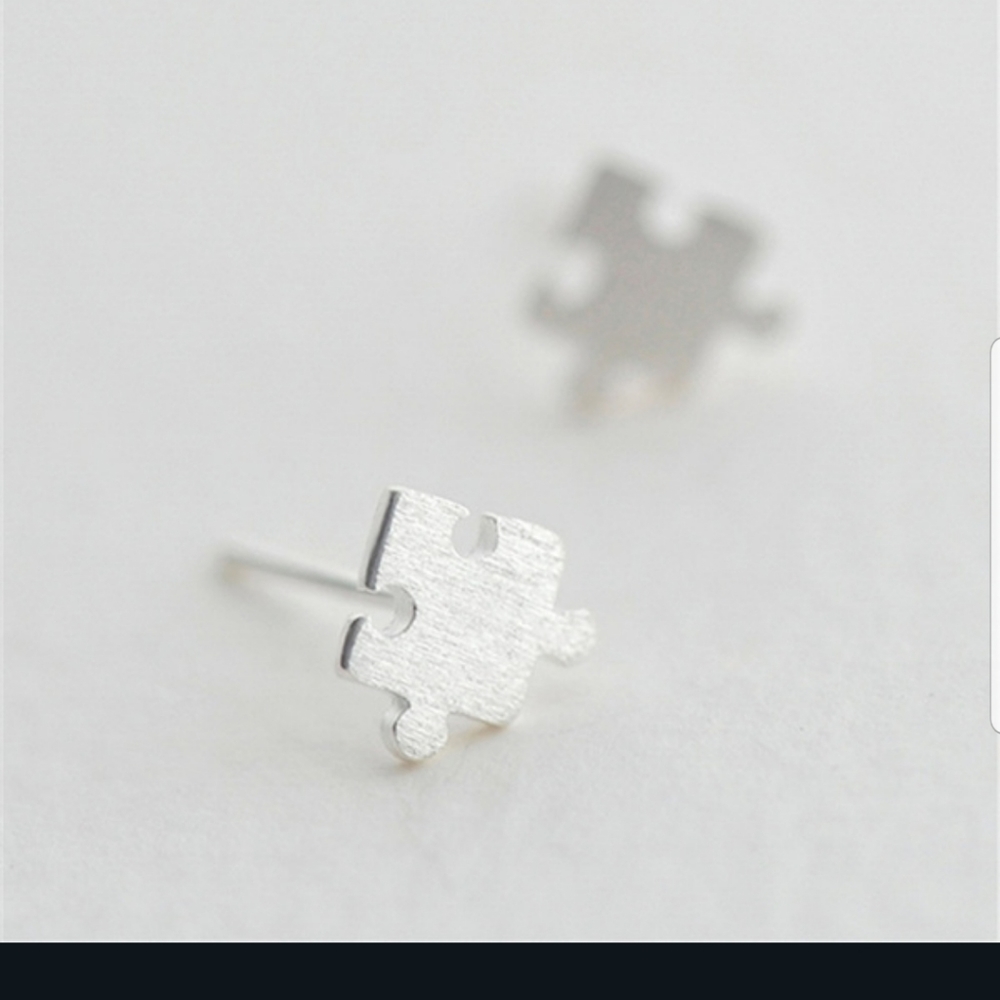 🧩🧩APRIL is Autism Awareness Month!! Mini Puzzle pieces in 925 Sterling SILVER - Picture 3 of 10